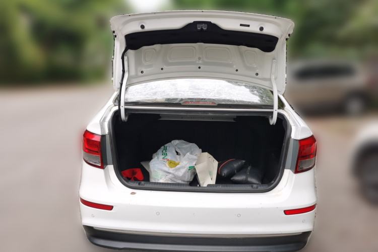 Used Kia K2 2015 Sedan 1.4L MT GLS Trunk