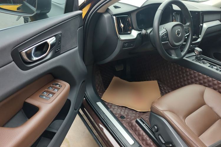 Used Volvo XC60 2020 T5 4x4 Zhiyi Luxury Edition