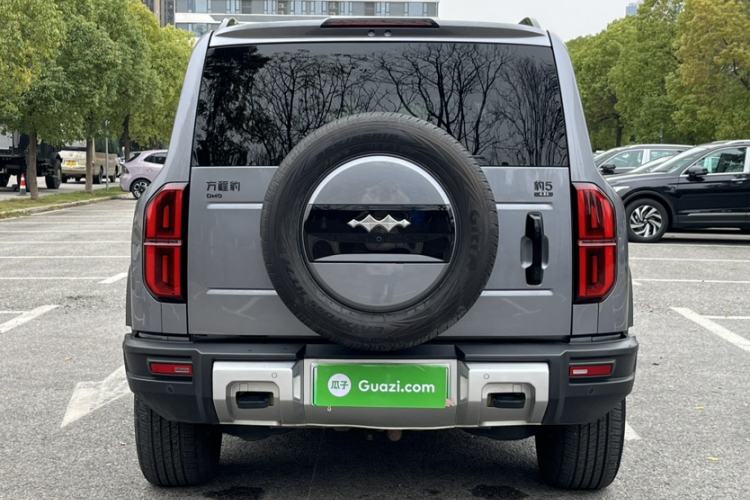 Used Formula Leopard Leopard 5 2023 Navigator Edition
