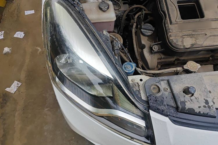 Used CHANGAN Benni 2015 1.4L IMT Luxury Version China IV Standard
