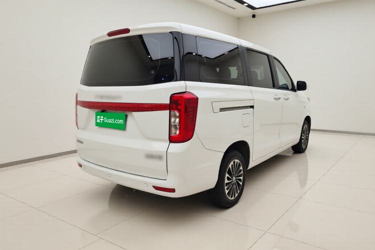 Used Dongfeng Fengon 380 2022 1.5L Comfort-Class Passenger Vehicle (Steel Spring) with 5 Seats