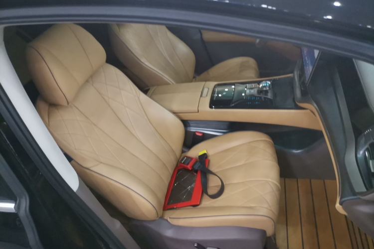 Used Denza D9 2024 DM-i 980 Four-Wheel Drive Prestige Model