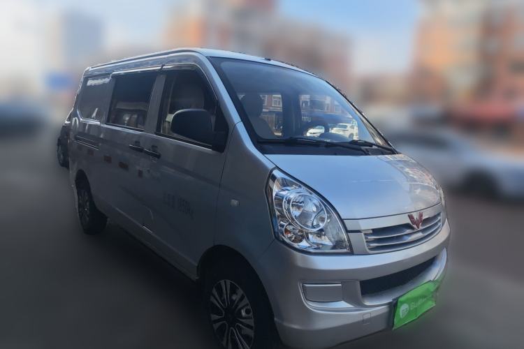 Used Wuling Rongguang  Front Right 45 Deg