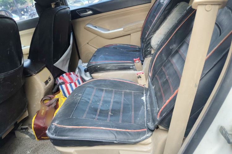 Used Baojun 730 2014 1.5L manual standard trim 7 seats