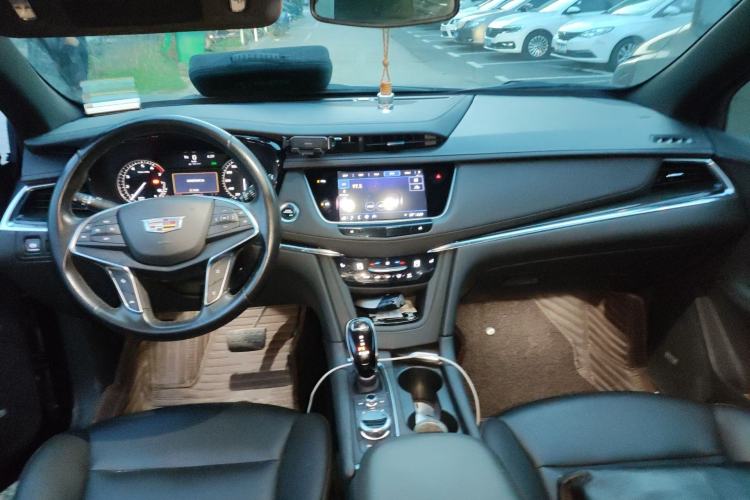 Used Cadillac XT5 2022 2.0T Two-Wheel Drive Luxury Version
