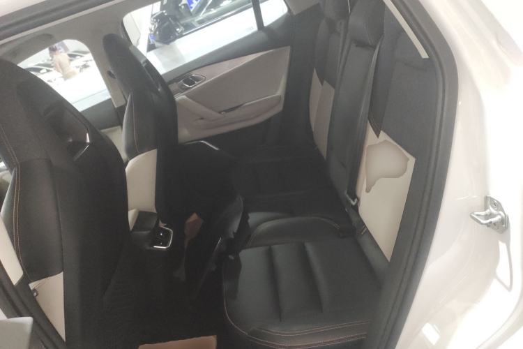 Used Lynk & Co 06 EM-P 2022 PHEV 84 km Range Pro Version Left Rear Seat