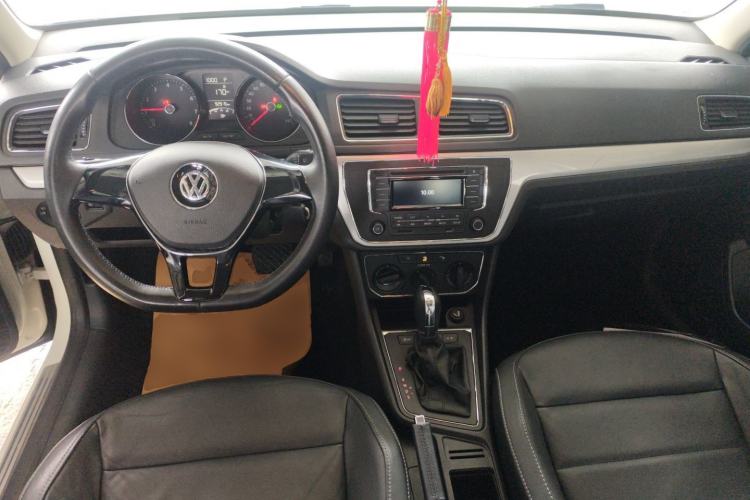 Used Volkswagen Gran Lavida 2015 1.6L Automatic Comfort Edition
