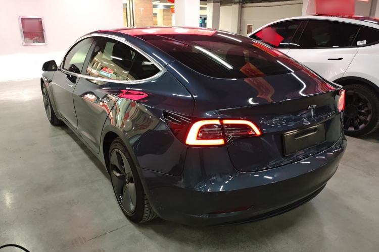 Used Tesla Model 3 2019 Long-Range Rear-Wheel-Drive Version