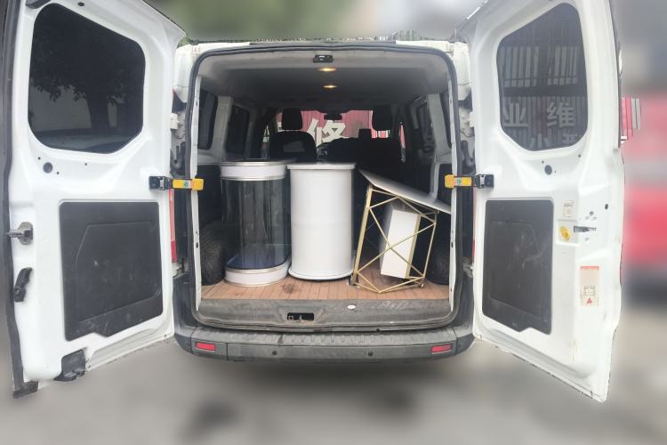 Used Ford Transit 2017 2.0T Gasoline Automatic Multi-Function Commercial Vehicle Short Wheelbase Low Roof China V Standard