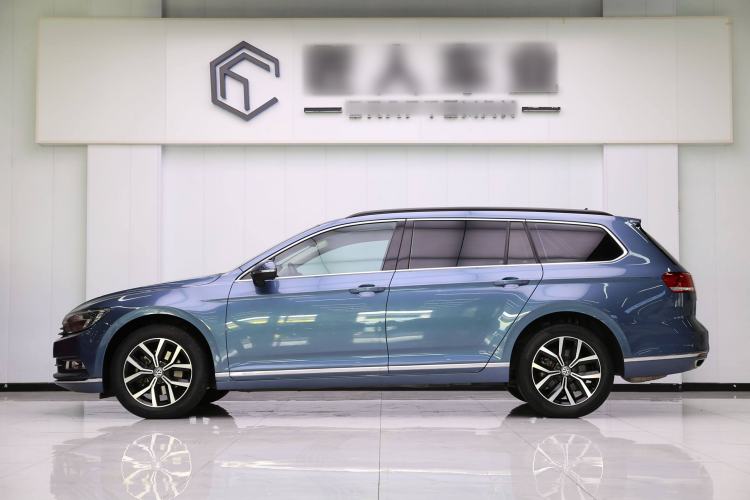 Used Volkswagen Variant 2018 380TSI Two-Wheel Drive Comfort Edition
