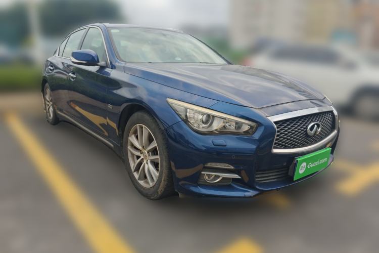 Used Infiniti Q50L 2016 2.0T Enjoyment Edition Front Right 45 Deg