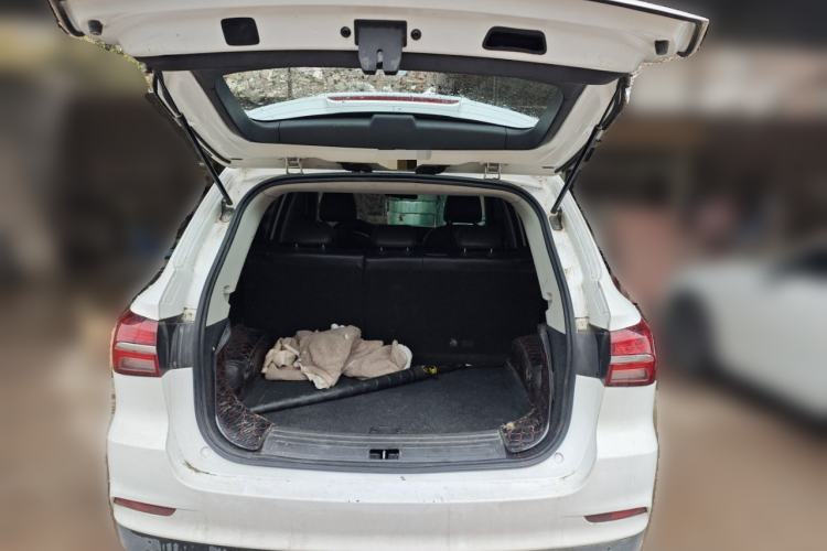 Used Roewe RX5 2016 20T Two-Wheel Drive Manual Transmission Internet Smart Edition