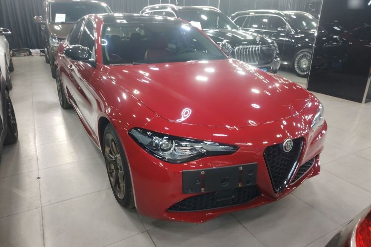 Used Alfa Romeo Giulia 2019 2.0T 280HP Luxury Edition
