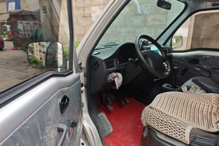 Used Wuling Zhiguang 2023 1.5L Practical Version 5/7 Seats Driver Seat