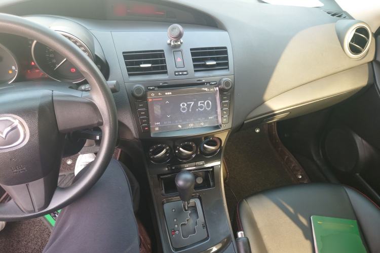 Used Mazda 3 2015 Sedan 1.6L Automatic Comfort Model Center Console