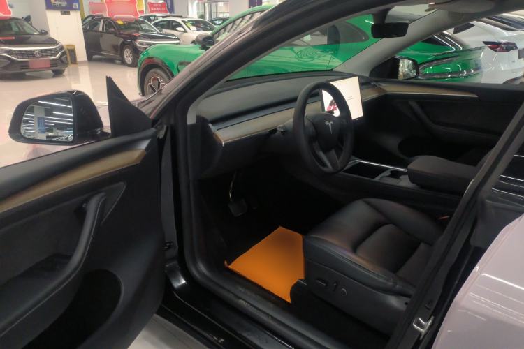 Used Tesla Model Y 2021 Standard Range Rear-Wheel Drive Version