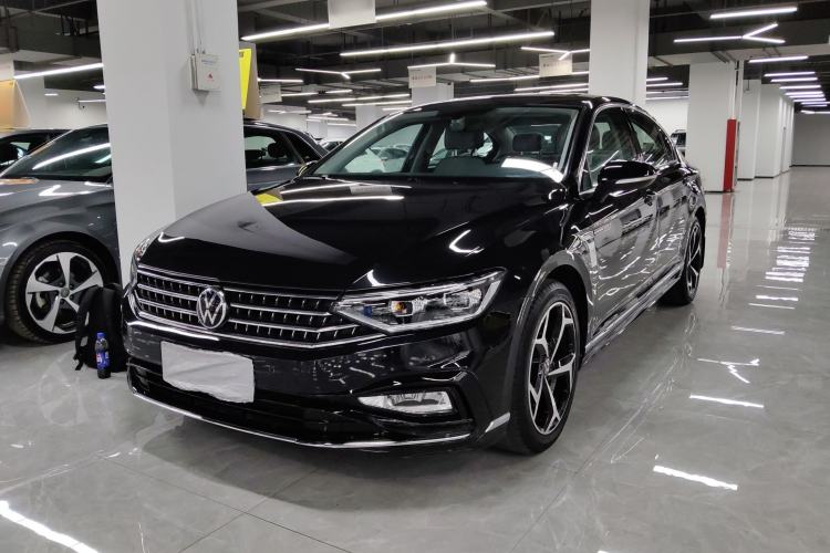 Used Volkswagen Magotan 2023 2 Million Units Limited Edition 330TSI DSG Leading Version