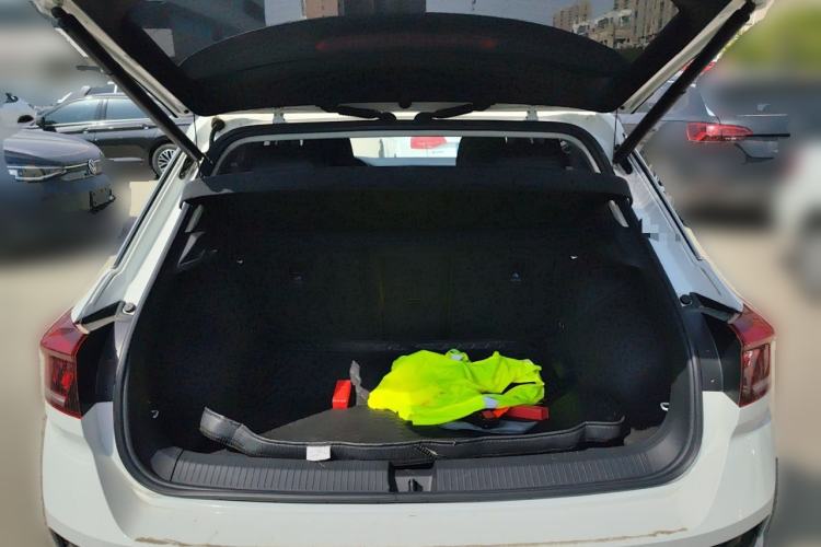 Used Volkswagen T-ROC 2022 280TSI DSG Two-Wheel Drive Comfort PLUS Trunk