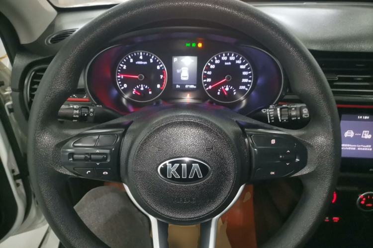 Used Kia KX Cross 2017 1.4L AT GLS
