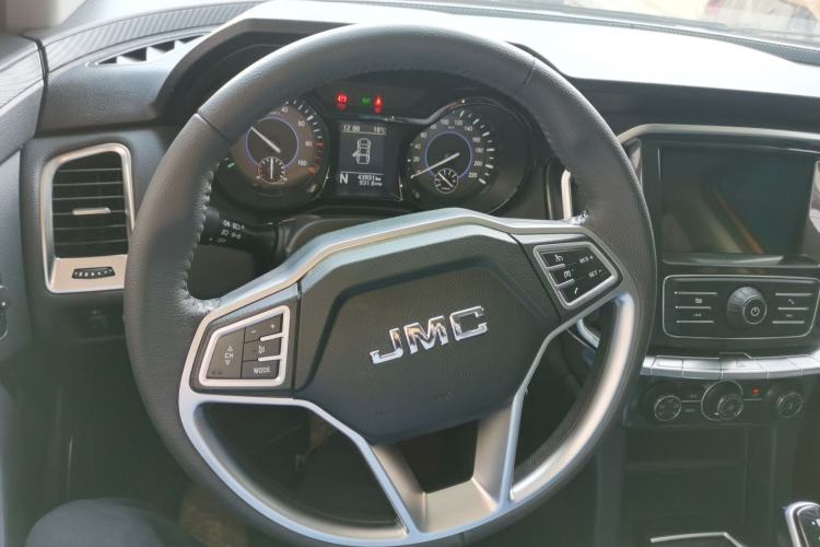 Used JMC Yuhu EV 2022 4x2 LX JX6510PA5BEV
