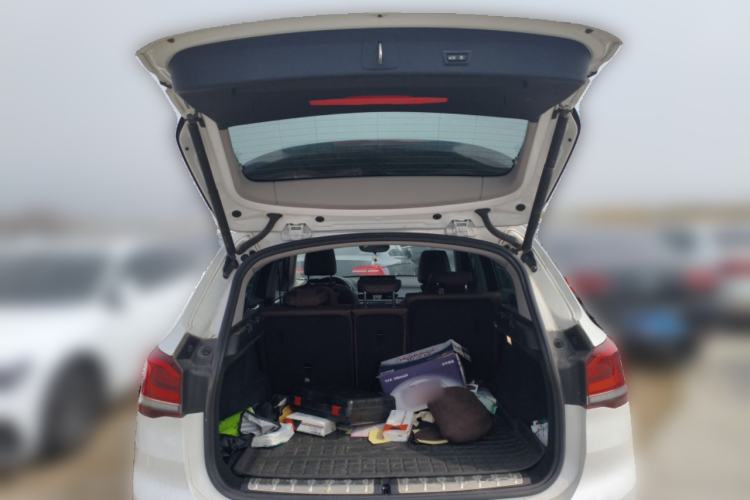 Used BMW X1 2022 sDrive25Li Leading Model Trunk