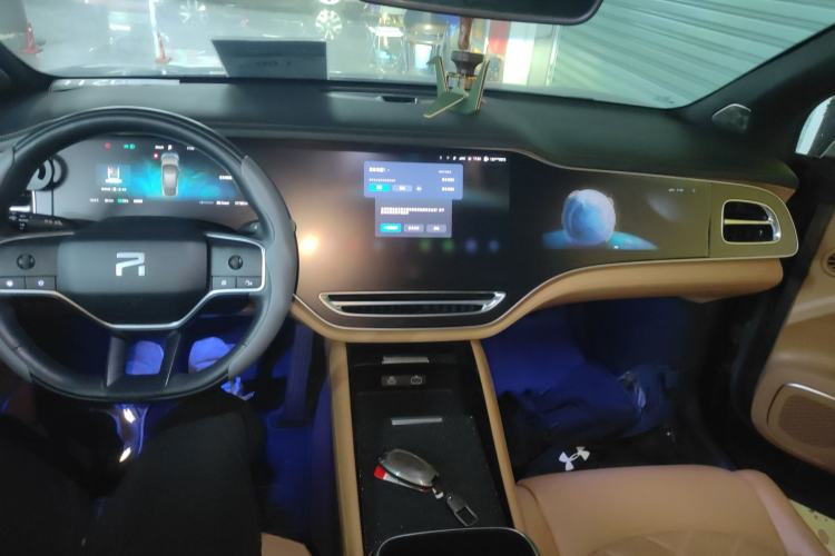 Used Rising R7 2023 Rear-Drive Screen King Pro Edition