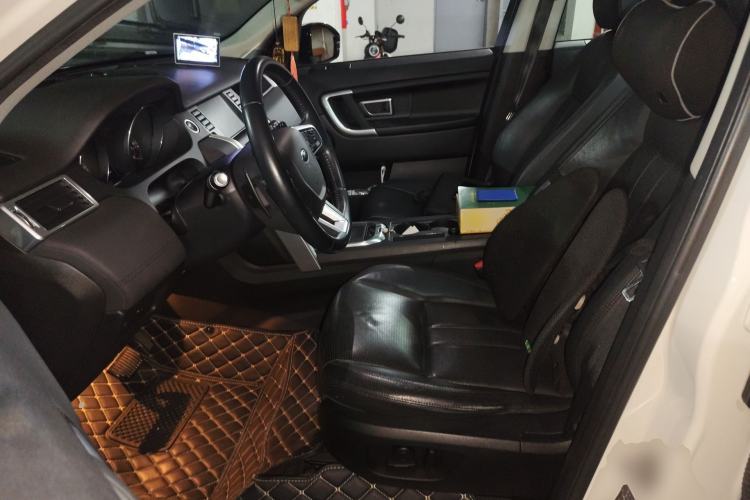 Used Land Rover Discovery Sport 2015 2.0T SE Left Front Seat