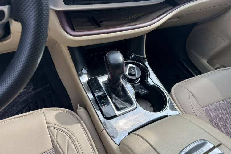 Used Toyota Highlander 2015 2.0T Four-Wheel Drive Elite Edition 7-Seater Interior 4