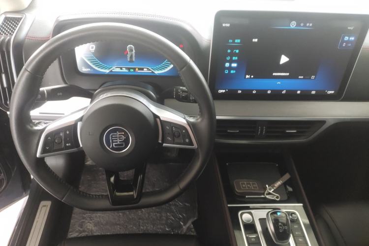 Used BYD Tang New Energy 2019 DM 2.0T All-Wheel Drive Smart Connectivity Enjoyment Model 7 Seats China VI Standard Center Console