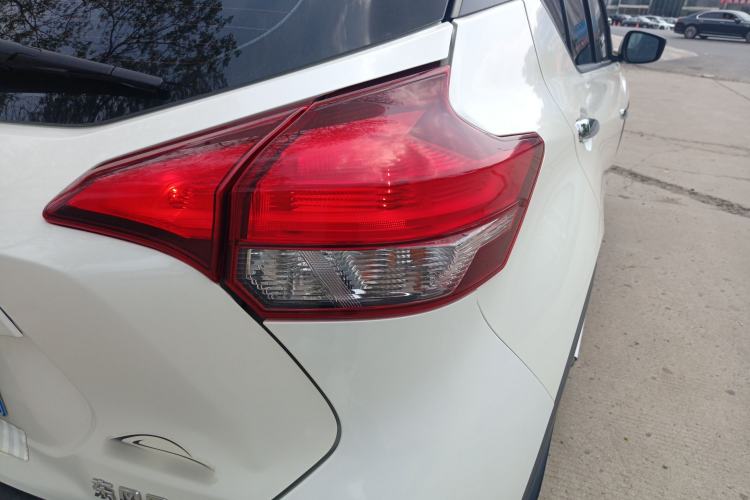 Used Nissan Kicks 2018 1.5L CVT Smart Connect Luxury Edition Right Rear Taillight