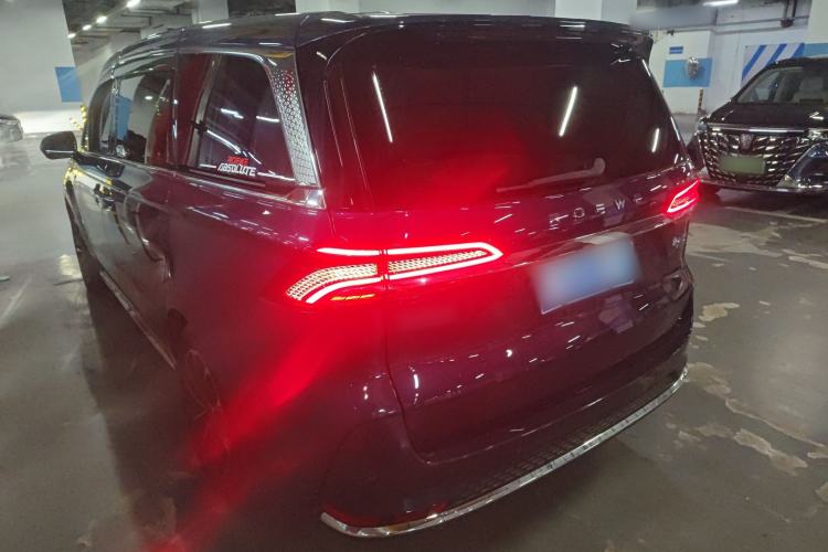 Used Roewe iMAX8 2022 400TGI Prestige Edition Rear Left 45 Deg