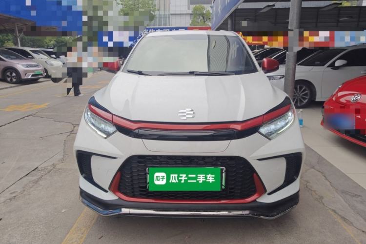 Used Everus VE-1 2021 S Pirelli Edition Front