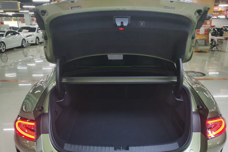 Used Xiaomi Auto SU7 2024 Four-Wheel Drive Ultra-Long Range Advanced Intelligent Driving Max Edition Trunk