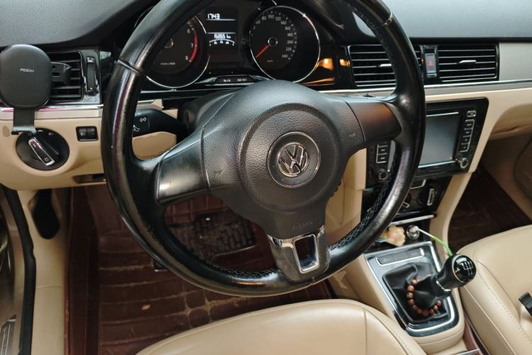 Used Volkswagen Bora 2014 1.6L Manual Comfort Model Steering Wheel