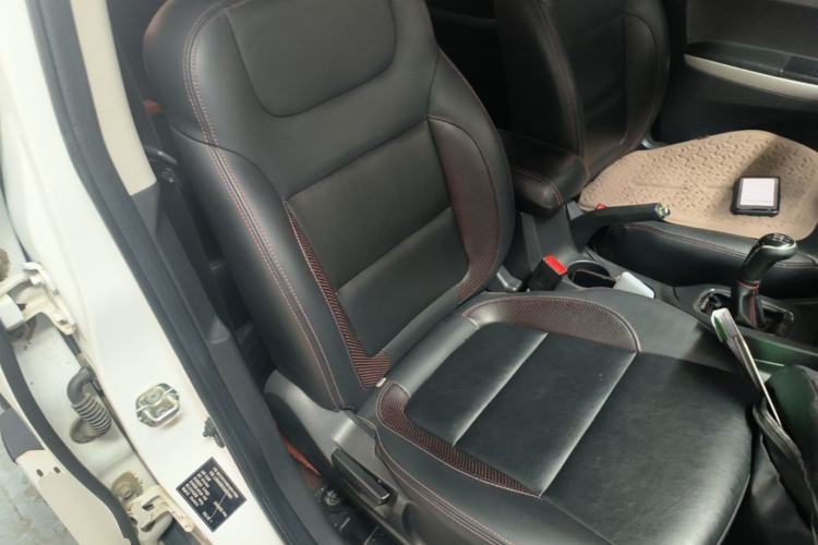 Used CHANGAN CS35 2016 1.6L Manual Luxury Model China V Standard