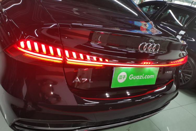 Used Audi A7L 2024 45TFSI S-line Dream-Building Edition Flow Crystal Package
