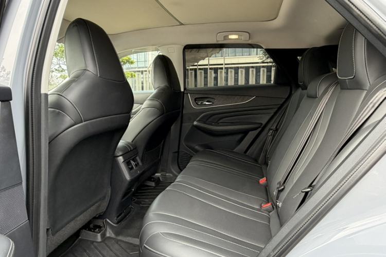 Used Venucia V 2021 260T Idol Edition