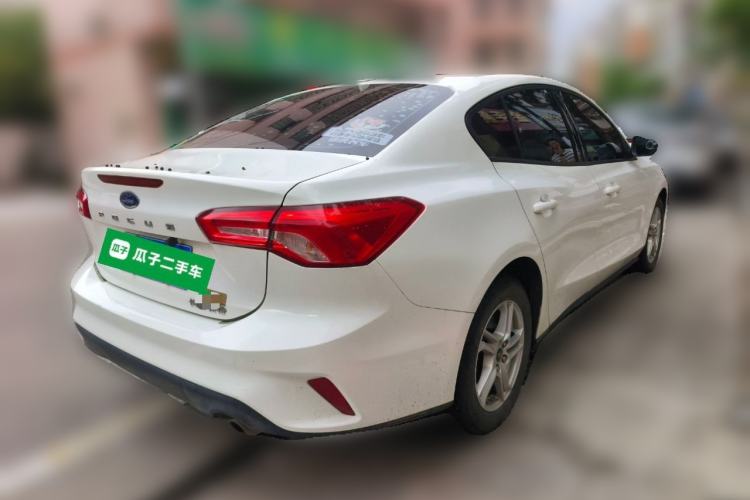 Used Ford Focus 2019 Sedan 1.5L Manual FENGYUE Model China V Emission Standard