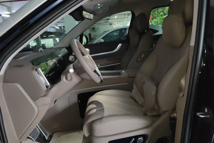 Used Hima AITO M9 2025 Extended-Range Ultra Version 52 kWh 6-Seater