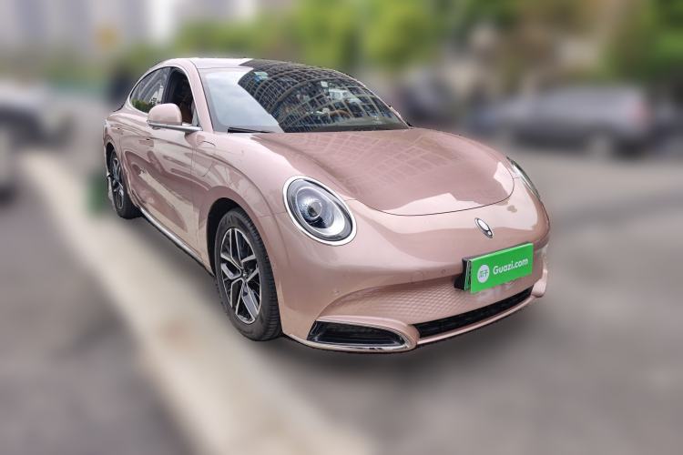 Used ORA Lightning Cat 2022 555 km Luxury Edition Front Right 45 Deg