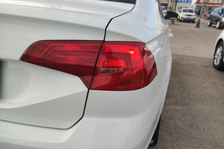 Used Volkswagen Bora 2016 1.6L Automatic Fashion Model