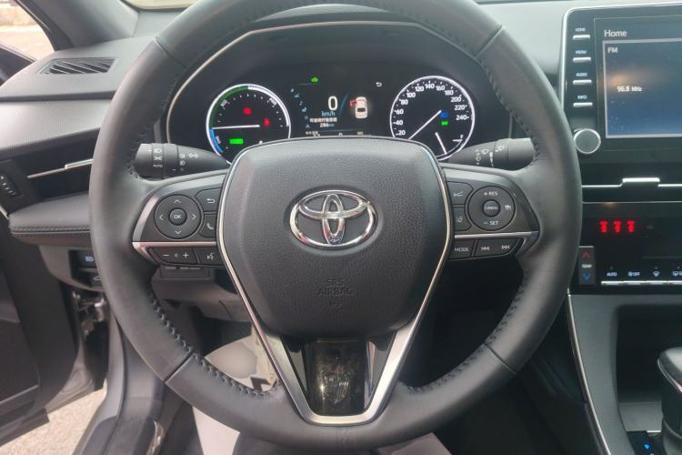 Used Toyota Avalon 2019 Dual-Engine 2.5L Luxury Edition China VI Standard Steering Wheel