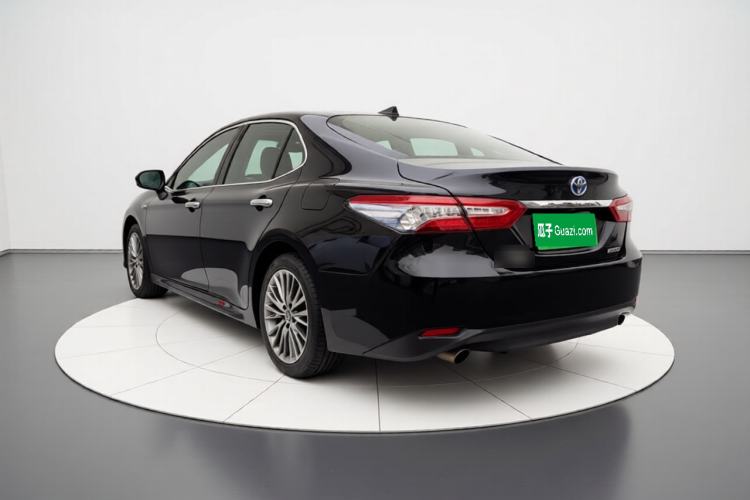 Used Toyota Camry 2018 Dual-Engine 2.5 HG Luxury Edition Exterior 3