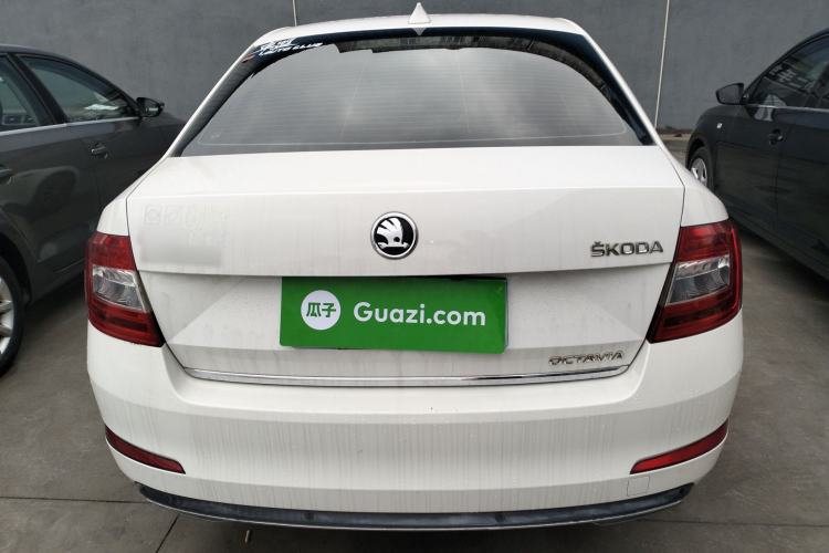 Used Skoda Octavia 2017 1.6L Automatic Smart Drive Edition