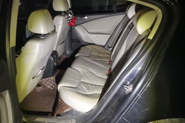 Used Volkswagen Magotan 2011 1.8TSI DSG Comfort Model Left Rear Seat