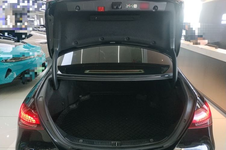 Used Mercedes-Benz E-Class 2023 Updated E 300 L Fashion Edition
