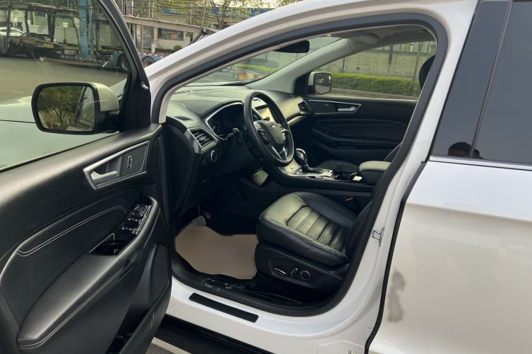 Used Ford Edge 2015 2.0T GTDi 4x4 High-Grade Model
