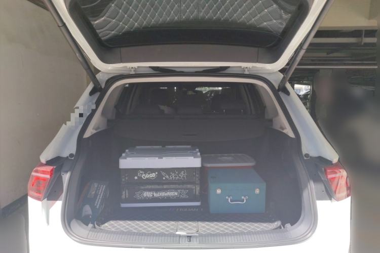 Used Volkswagen Tiguan L 2023 330TSI Automatic Two-Wheel Drive R-Line Enjoyment Edition
