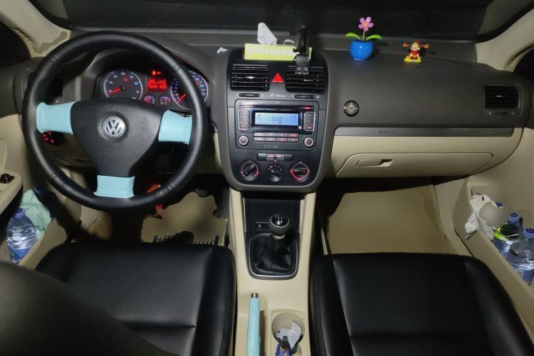 Used Volkswagen Sagitar 2009 1.6L Manual Comfort Edition
