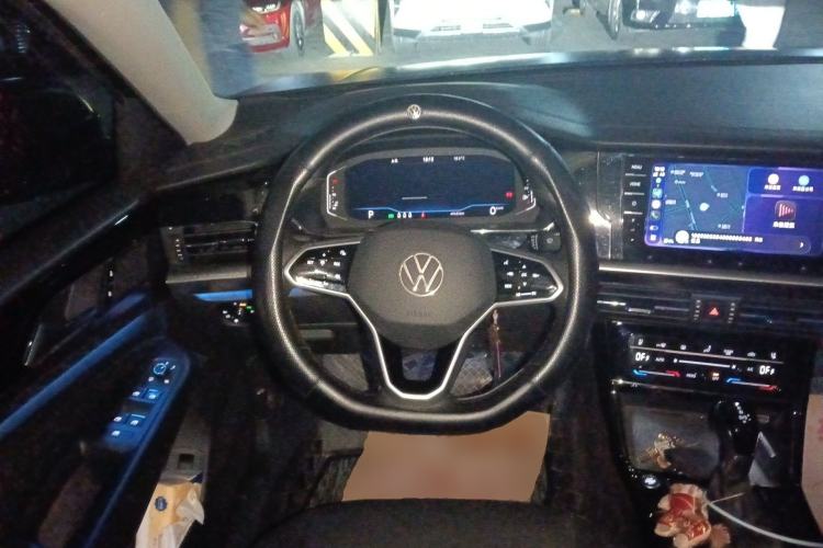 Used Volkswagen Passat 2022 330TSI Luxury Edition Steering Wheel